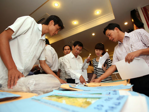 Tuyển sinh 2013: thí sinh được đem thiết bị ghi âm khi thi tốt nghiệp