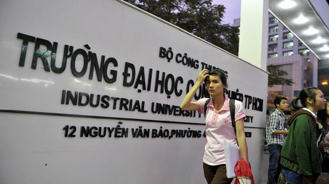 Đề nghị kỷ luật hiệu trưởng trường vi phạm để cảnh cáo làm gương