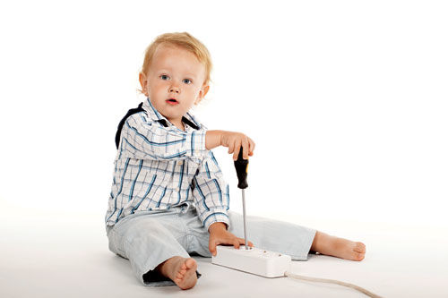 Kinh nghiệm giúp trẻ tránh xa nguy hiểm