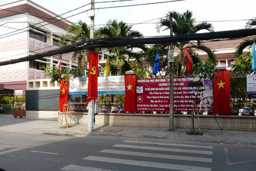 Biến tướng của trung tâm bồi dưỡng đại học Hòa Bình