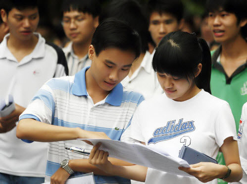 Điểm chuẩn đại học Kinh tế Luật Tp.HCM năm 2016