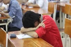 Bức tử học sinh vì bệnh thành tích?