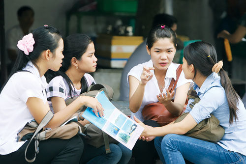 Chỉ tiêu tuyển sinh cao đẳng Công nghệ và Kinh tế Hà Nội năm 2015