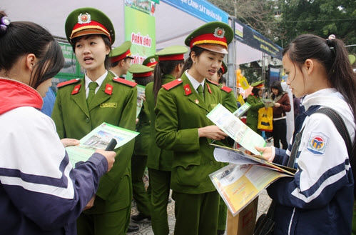 Lưu ý khi đăng ký dự thi vào các trường khối Công An Quân Sự