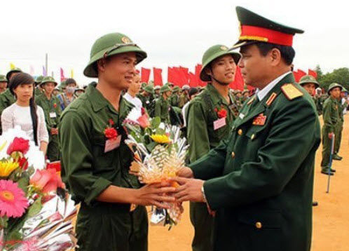 Quy định mới về lệnh nhập ngũ khiến học sinh hoang mang