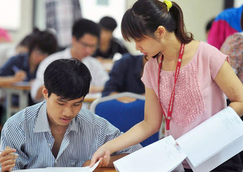 Ghi hồ sơ đăng ký dự thi đại học năm 2013