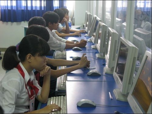 Những con số ấn tượng về kỳ thi Olympic tiếng Anh trên Internet