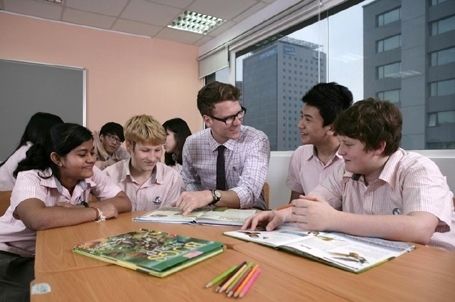 Học trường tiểu học quốc tế và những nỗi lo về chi phí