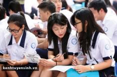 Học sinh è cổ gánh chương trình học