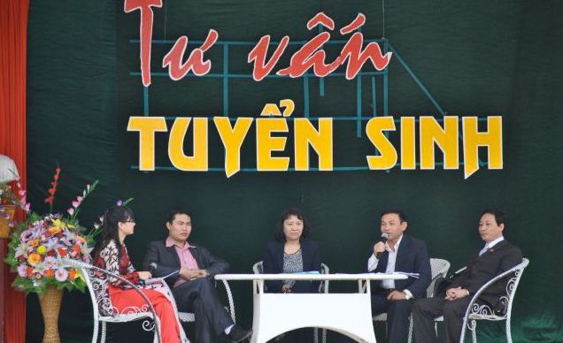 Khi những người cha làm tư vấn tuyển sinh