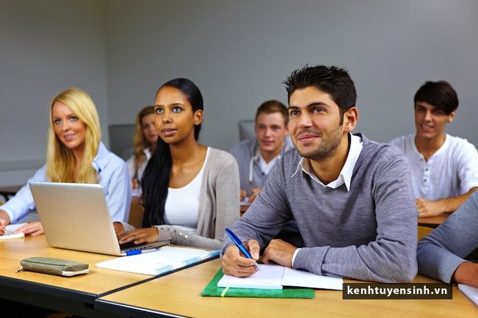 Lắng nghe là kỹ năng quan trọng trong nghệ thuật giao tiếp