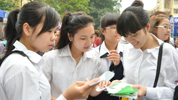 Đình chỉ 3 thí sinh và 1 cán bộ coi thi