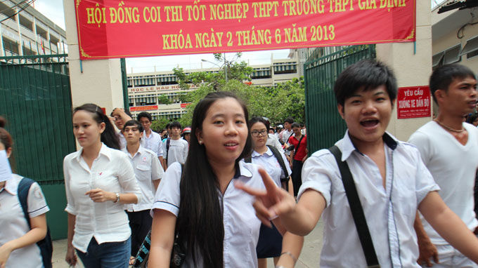 Tranh cãi đề thi Văn: Ai dám khuyến khích học trò sống như Nam?