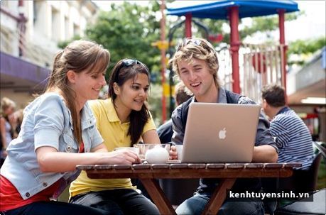 Exeter, Reading, Greenwich: 3 trường kinh doanh tốt nhất tại Anh