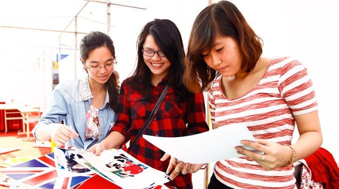 Phát giấy báo dự thi ĐH chỉ trong 4 ngày