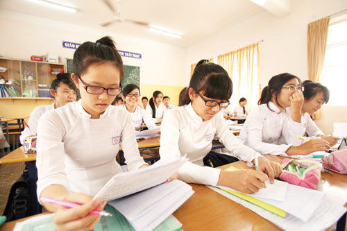 Chấm thi tốt nghiệp THPT: Đề văn mở, bài làm đóng