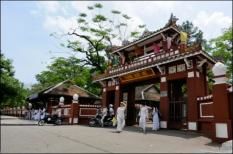 Nguyễn Ngô Bảo Ngọc xuất sắc đỗ thủ khoa tốt nghiệp với 5 điểm 10