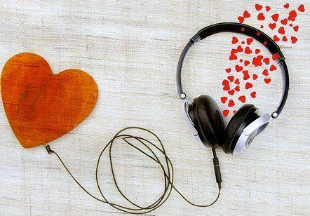 Lắng nghe áp dụng vào kỹ năng giao tiếp như thế nào?