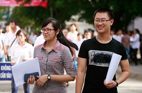 Sĩ tử tự tin gỡ điểm với môn tiếng anh và hóa