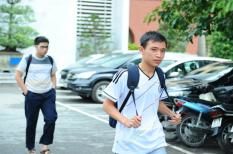 Đề địa hấp dẫn với câu biển đảo, đề toán vừa sức