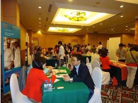 Triền lãm thế giới du học tháng 8 năm 2013