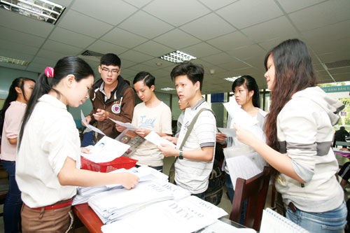 Sớm bỏ kỳ thi tuyển sinh đại học?