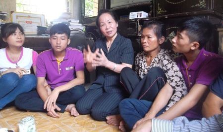 Phó Chủ tịch nước thăm gia đình thủ khoa ĐH Y Hà Nội