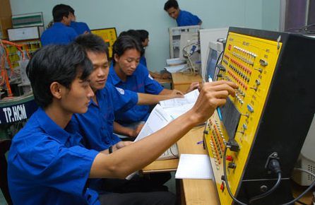 Đào tạo theo nhu cầu xã hội: Khó và vướng