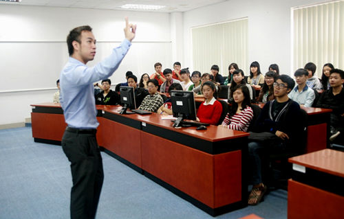 Chinh phục thế giới với ba "bảo bối thần kì" của FPT-B2G