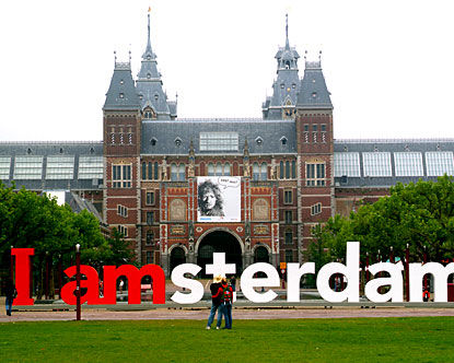 Du học Đại học Amsterdam với chi phí thấp và học bổng hấp dẫn