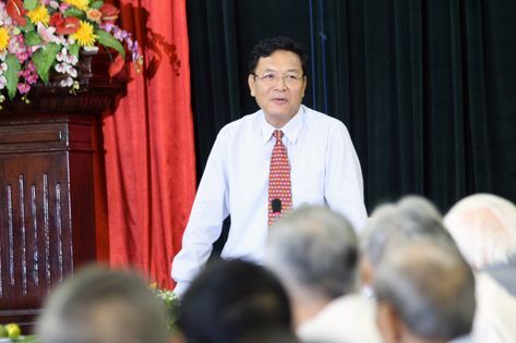 Bộ trưởng Phạm Vũ Luận tri ân các nhà giáo lão thành ở 3 miền