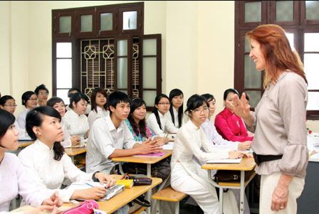 Lại nóng chuyện liên kết đào tạo không phép