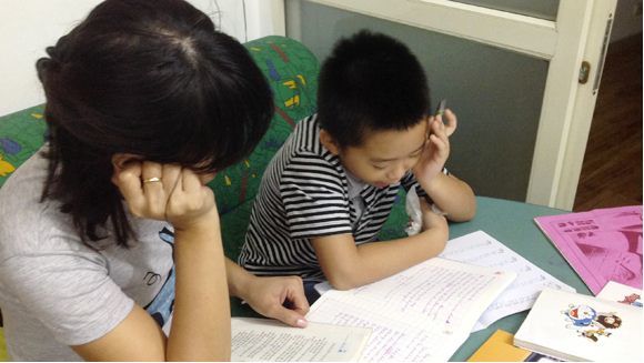 Cân nhắc khi mời gia sư: Gia sư hay người làm bài hộ?