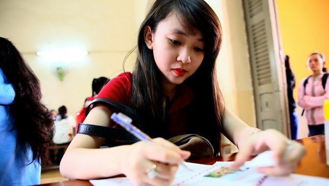 Trả nợ ngân hàng: Bài toán khó với cử nhân thất nghiệp!