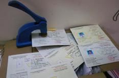 Phát hiện nhiều người dùng bằng giả để đi du học