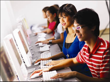 Singapore dẫn đầu về đào tạo các ngành khoa học tự nhiên