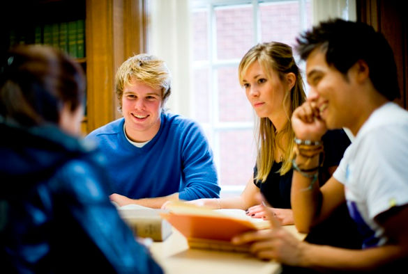 Hướng dẫn cách viết đơn xin học và thư giới thiệu khi du học