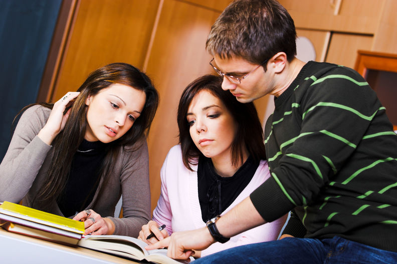 Tìm hiểu về giáo dục bậc Đại học khi du học Anh Quốc