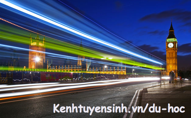 Số lượng sinh viên du học Anh giảm mạnh sau 30 năm