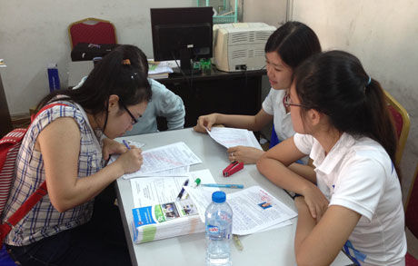 Phát hành phiếu đăng ký dự tuyển vào lớp 10