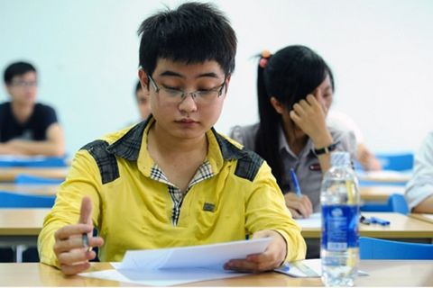 Phòng thi có 1 thí sinh có thể gửi sang phòng khác