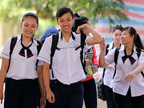 Đề thi về chủ quyền và 3 ưu - 3 khuyết của kỳ thi tốt nghiệp 2014