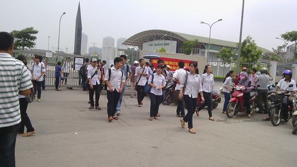 Bắt đầu thi viết môn chuyên ngoại ngữ vào lớp 10