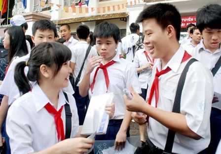 Hạ điểm chuẩn vào lớp 10 chuyên tại Hà Nội