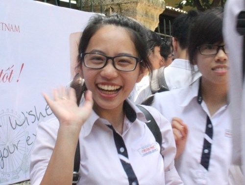 Thí sinh thi tuyển sinh cao đẳng hào hứng vì đề toán dễ