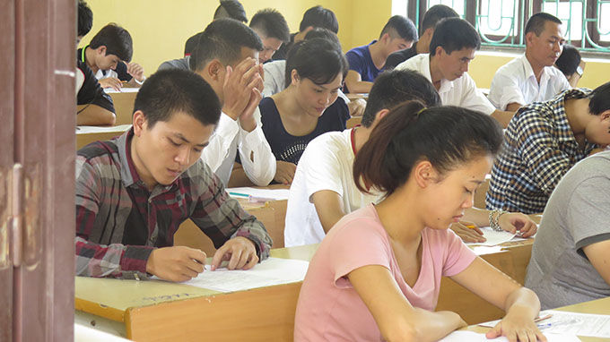 Ít thí sinh, coi thi lỏng lẻo