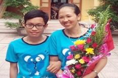 Bố phụ hồ nuôi con đậu thủ khoa đại học Quốc gia