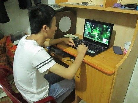 Tân thủ khoa chân đất, tự học mà nên người