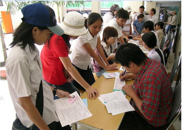 Lên mạng nhập học