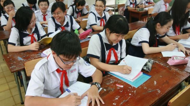 Than trời vì tiền trường